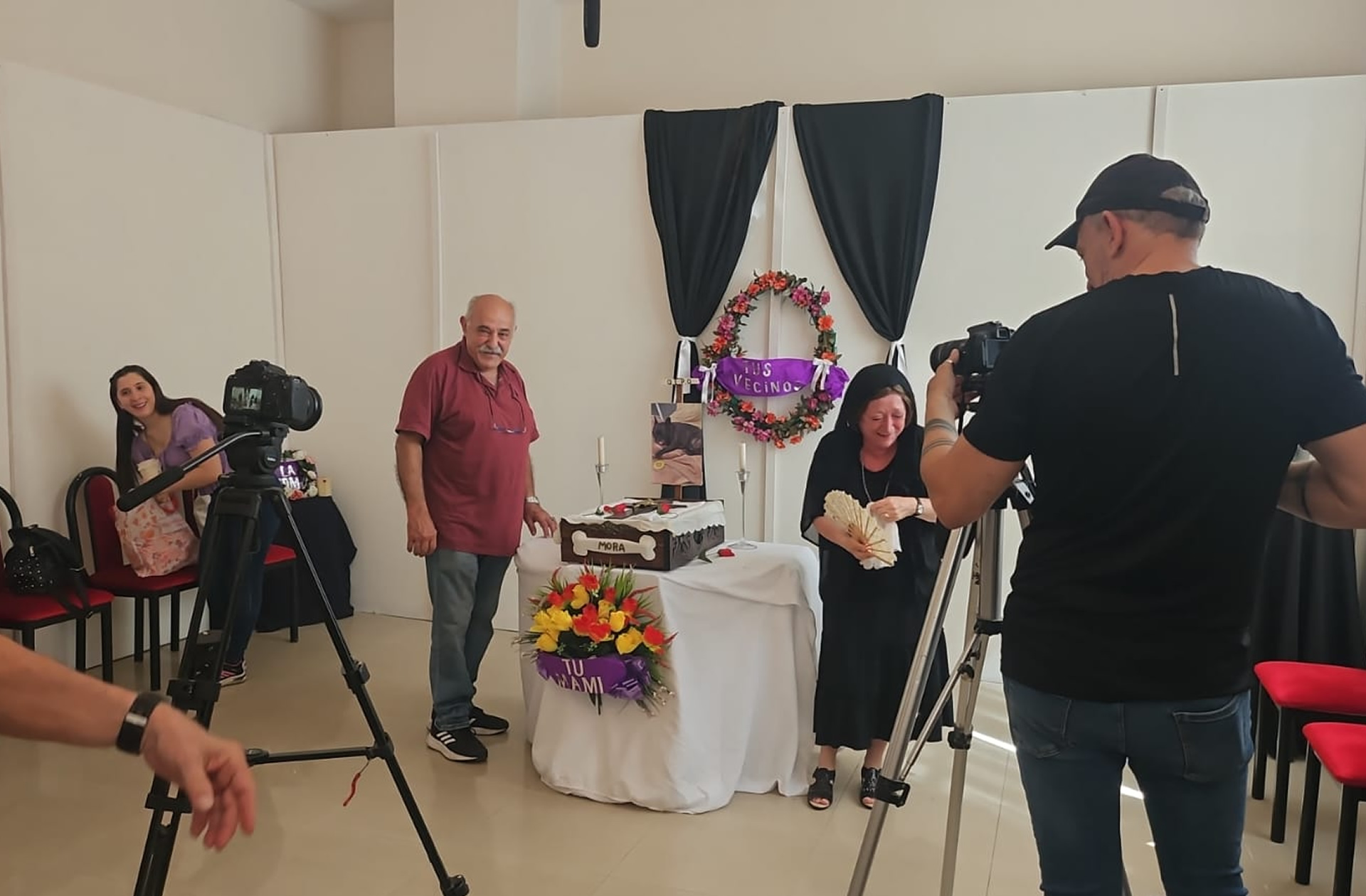 Walter Deleón (también conocido como Walter Luis Deleón) comediante, humorista, actor argentino