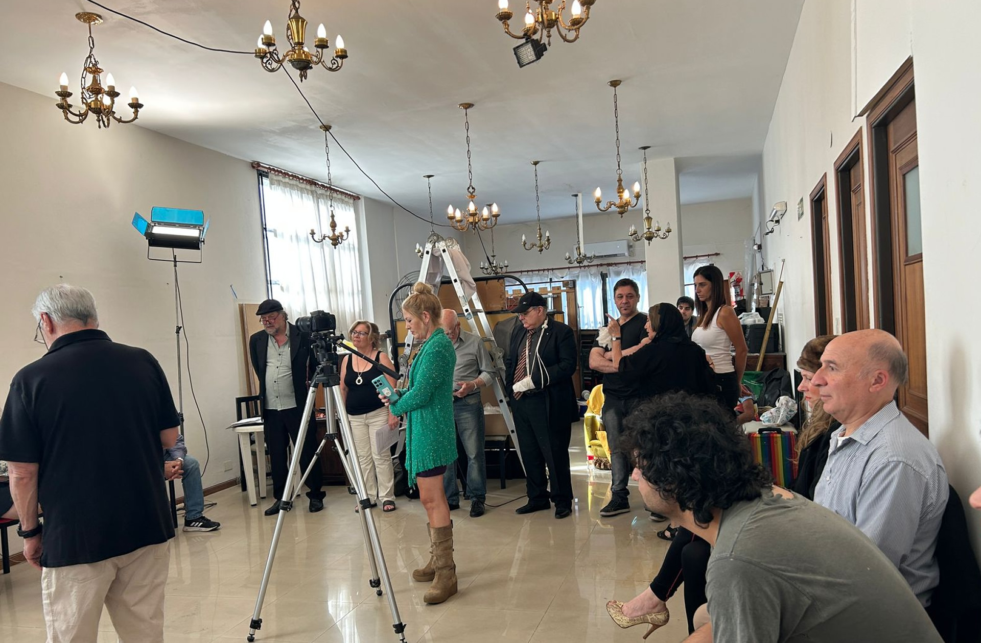 Walter Deleón (también conocido como Walter Luis Deleón) comediante, humorista, actor argentino